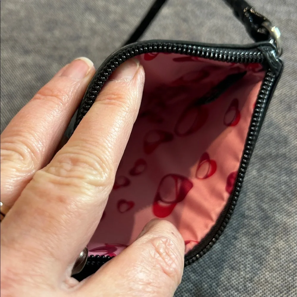 Coach Black Metallic Textured Leather Wristlet – Heart Lining, Zip Pouch